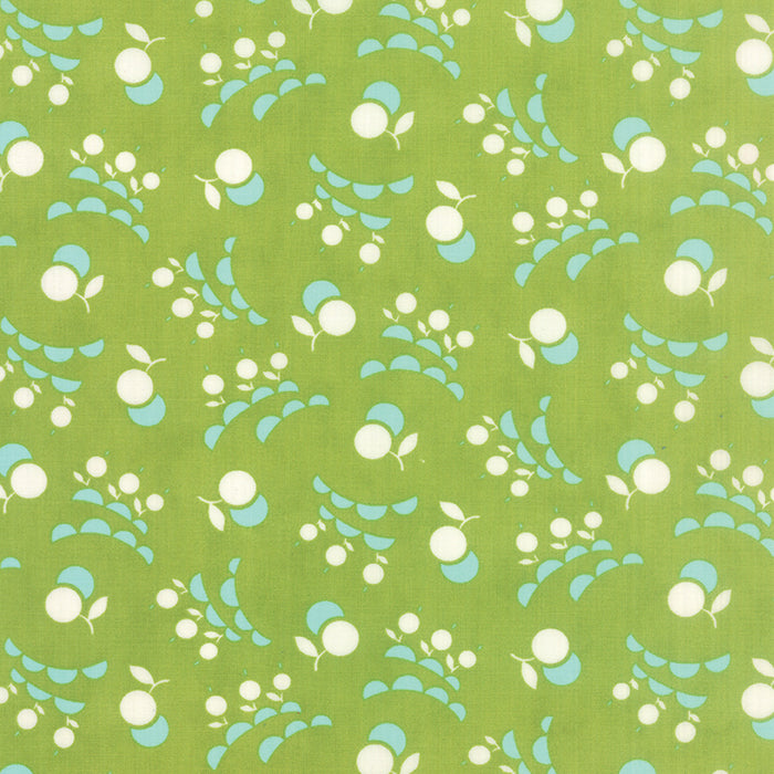 Vintage Picnic Green Flowers 55121-14 by Bonnie and Camille for Moda